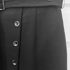 WHBM Classic pencil skirt